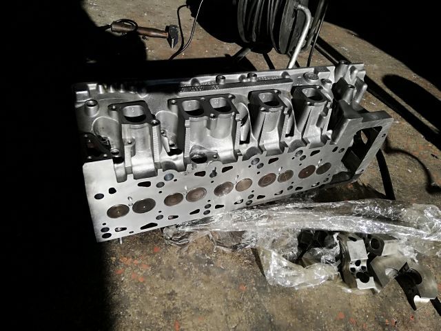 transporter t5 çıkma silindir kapak 130 luk axd axe 2 5 tdi